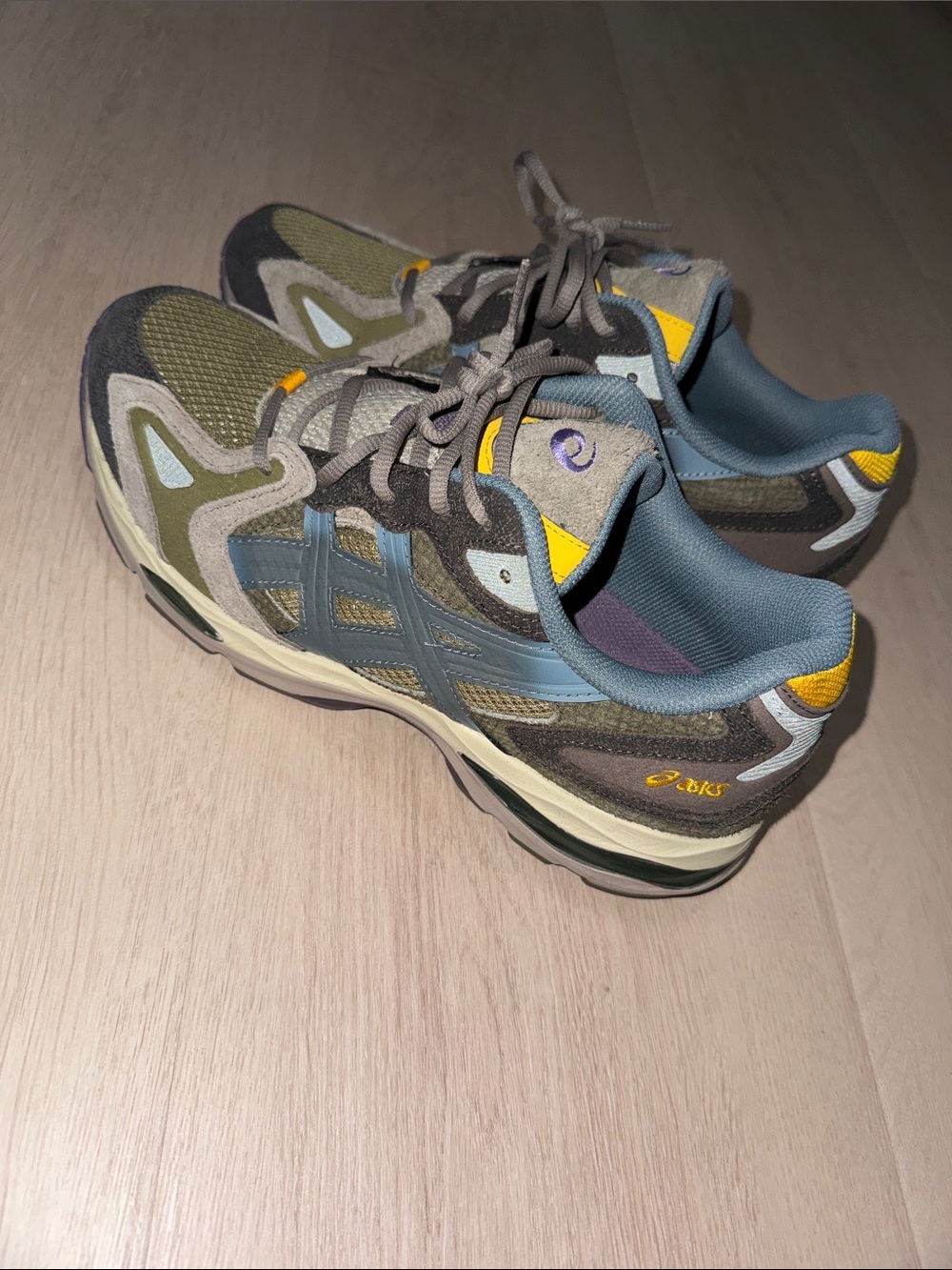 ASICS Men's Olive Green and Gray Athletic Sneakers/Yellow Highlights/Blue Logo - Picture 2 of 9